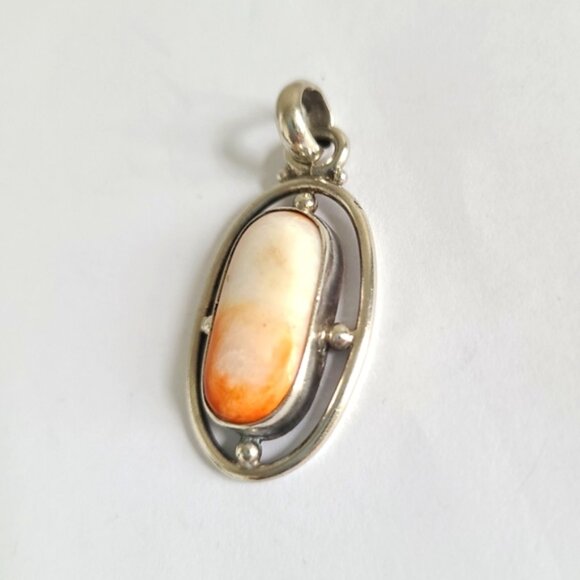 Vintage Boho Sterling Silver Orange Scolecite Gemstone Large Oval Pendant - Picture 3 of 7